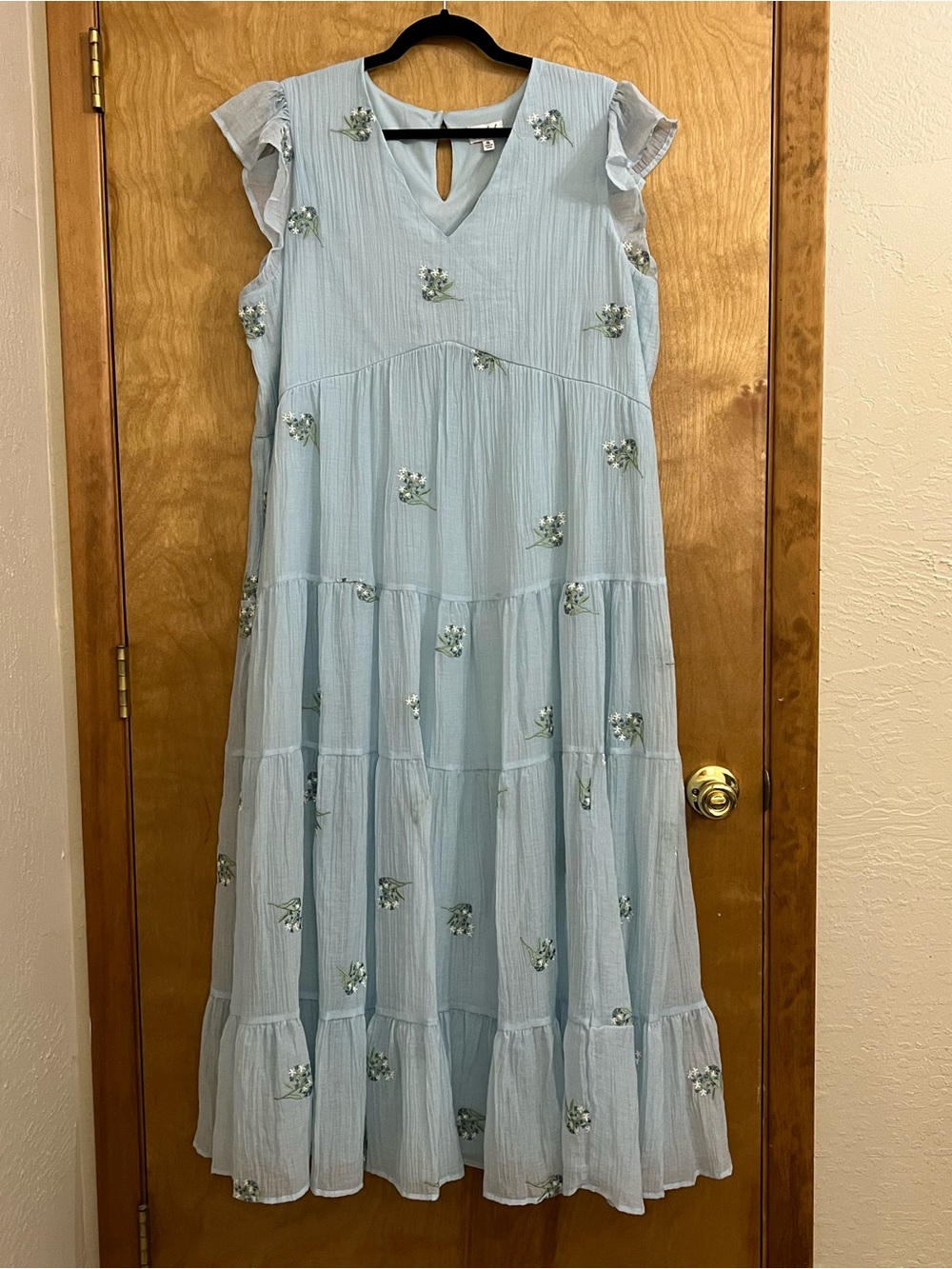 Wonderly Light Blue Floral Tiered Maxi Dress - Picture 3 of 11